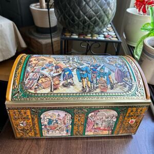 Vintage E. Otto Schmidt Biscuit Dome Rounded Top Tin Made In Germany